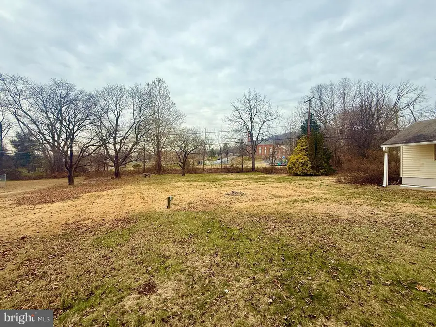 101 Wood Ln, Reading, PA 19606 - Image #3