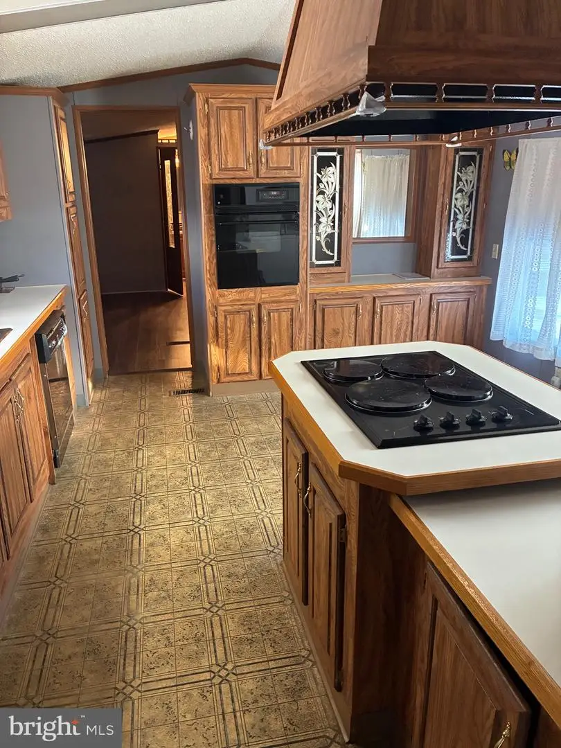 1011 Yarrow Ave, Reading, PA 19605 - Image #3