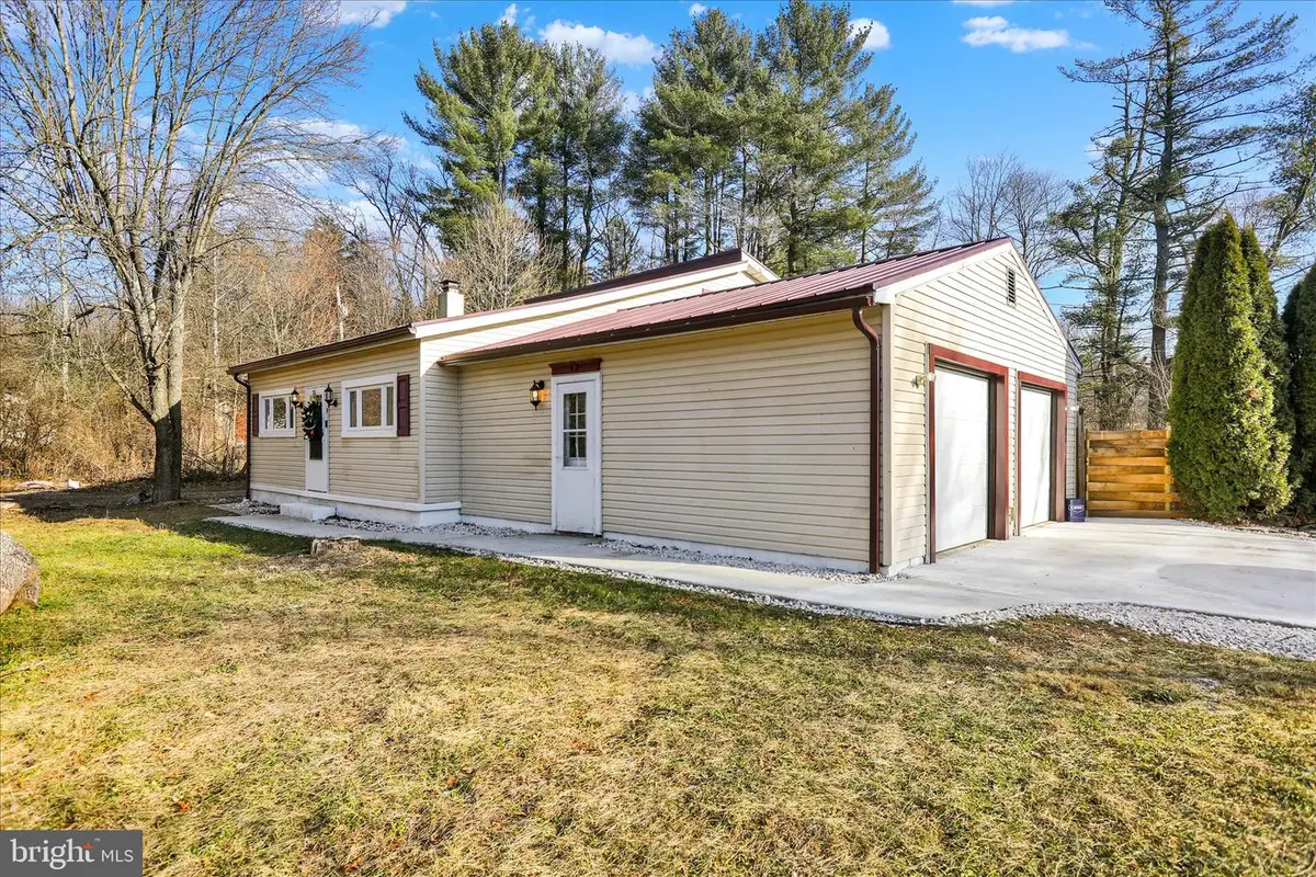 9 Lake Shore Dr, Mohnton, PA 19540 - Image #1