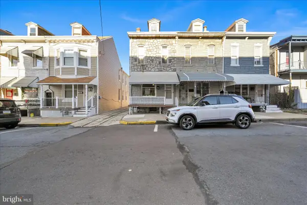 943 Spruce St, READING, PA 19602