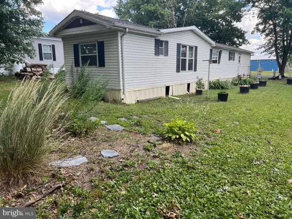 1910 Schubert Rd #4, BETHEL, PA 19507