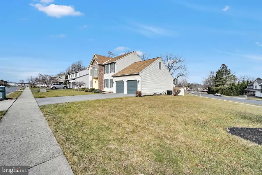 2701 Huyett Dr, Sinking Spring, PA 19608 - Image #3