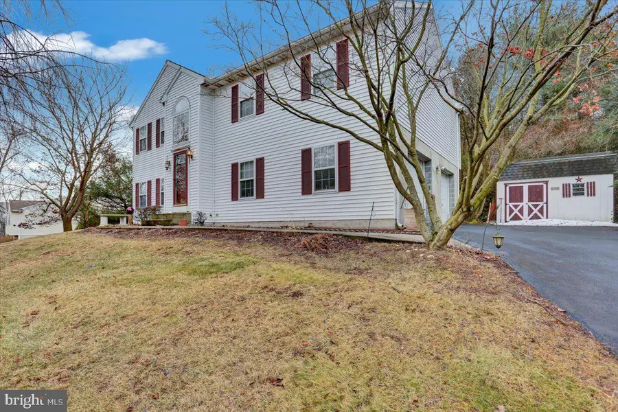 231 Faith Dr, Mohrsville, PA 19541 - Image #2