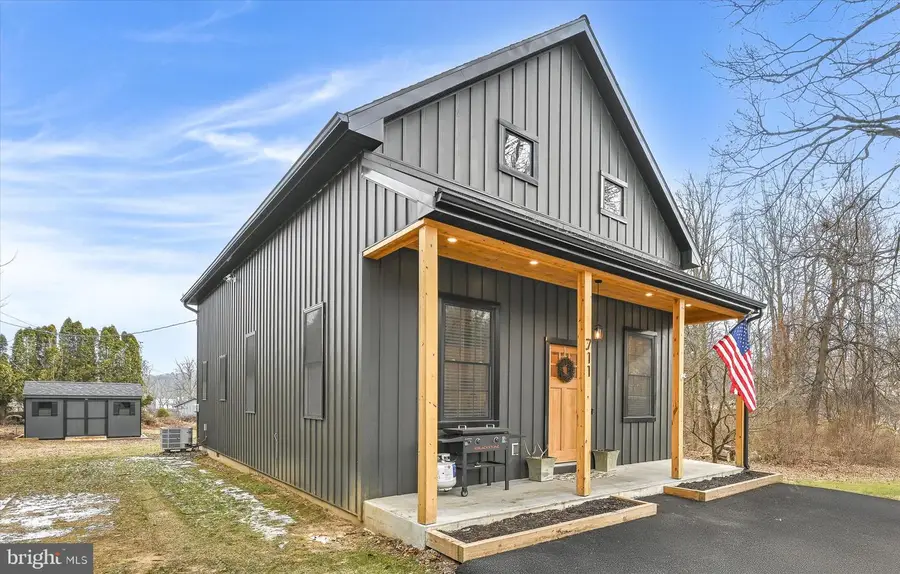 711 Grove Ave, Mohnton, PA 19540 - Image #2