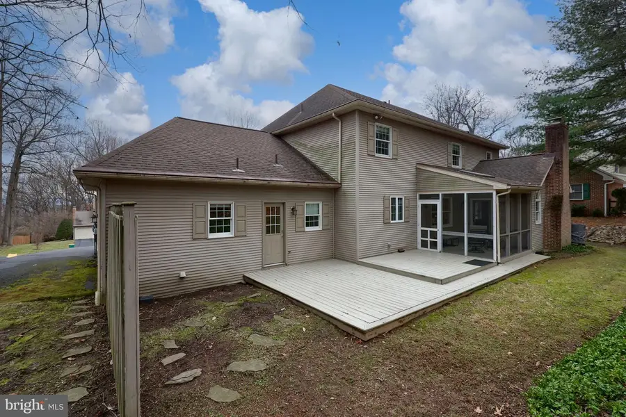 514 Arrowhead Trl, Reading, PA 19608 - Image #3