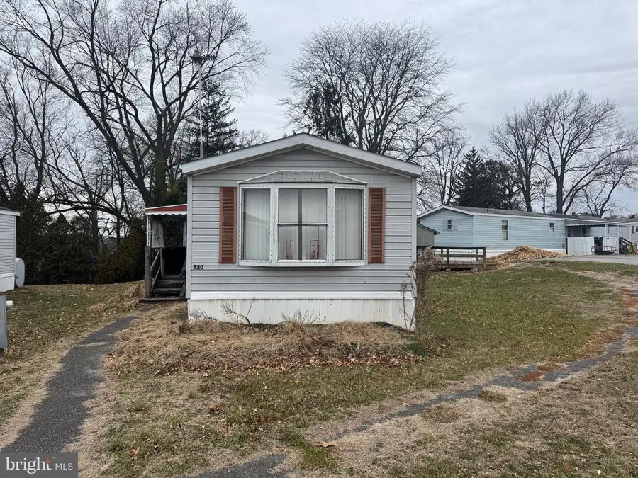 320 Hampshire Ave, Reading, PA 19606 - Image #2