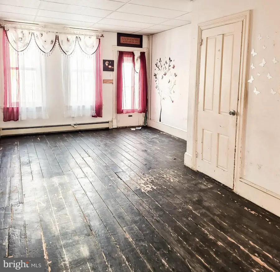 1262 Buttonwood St, Reading, PA 19604 - Image #3