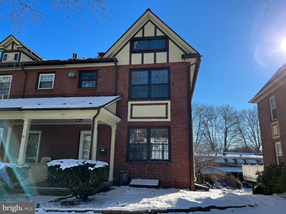 315 Sunset Rd, Reading, PA 19611 - Image #1