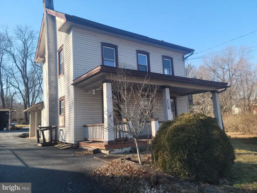 1154 E Main St, Douglassville, PA 19518 - Image #2