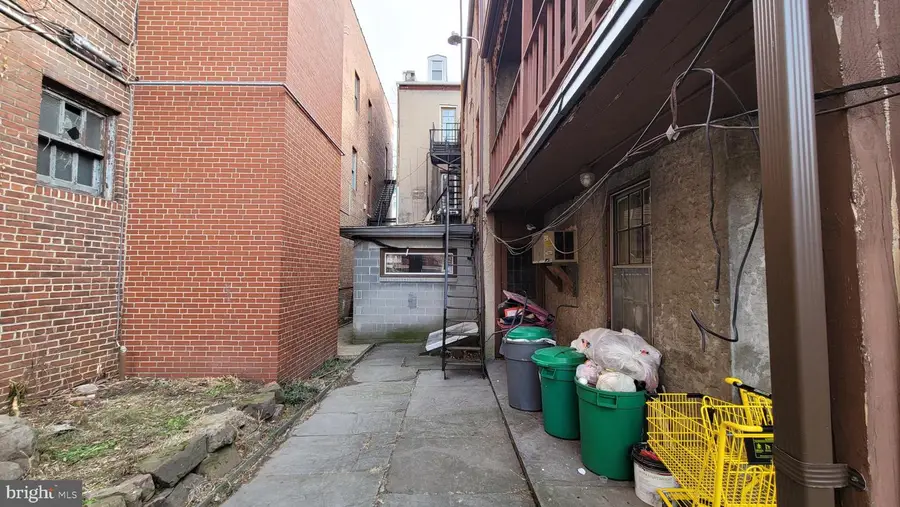 146 N 5th St, Reading, PA 19601 - Image #2