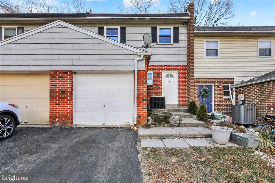 1118 Fox Run, Reading, PA 19606 - Image #2