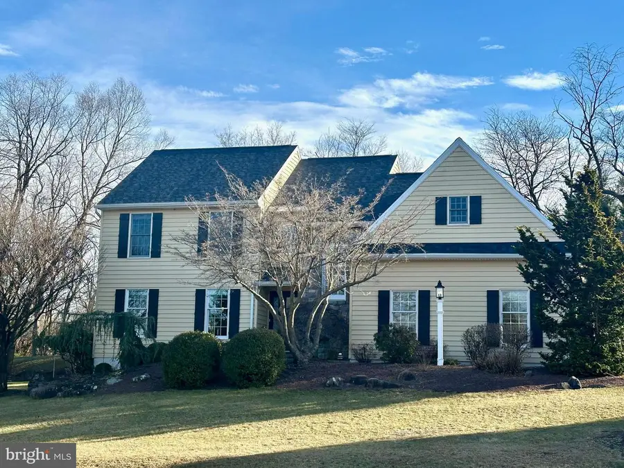 140 Meadow View Dr, Reading, PA 19605 - Image #2