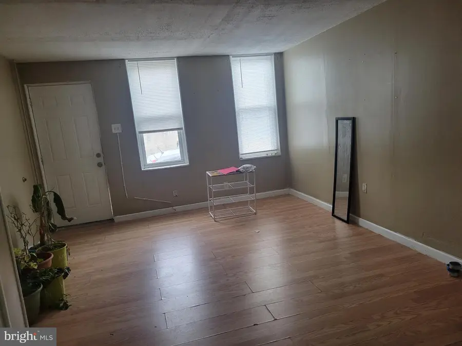 736 Windsor St, Reading, PA 19604 - Image #2