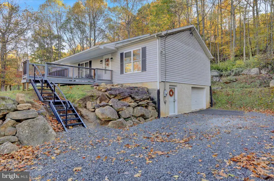 119 Smoketown Rd, Mertztown, PA 19539 - Image #2