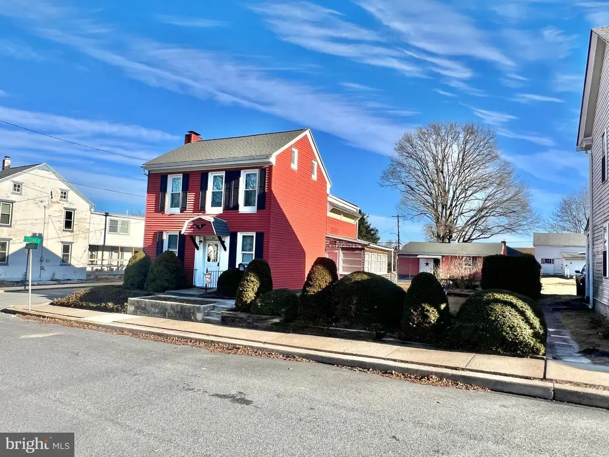 301 S Franklin St, Fleetwood, PA 19522 - Image #1