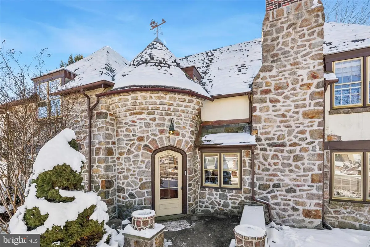 40 W 2nd St, Boyertown, PA 19512 - Image #1