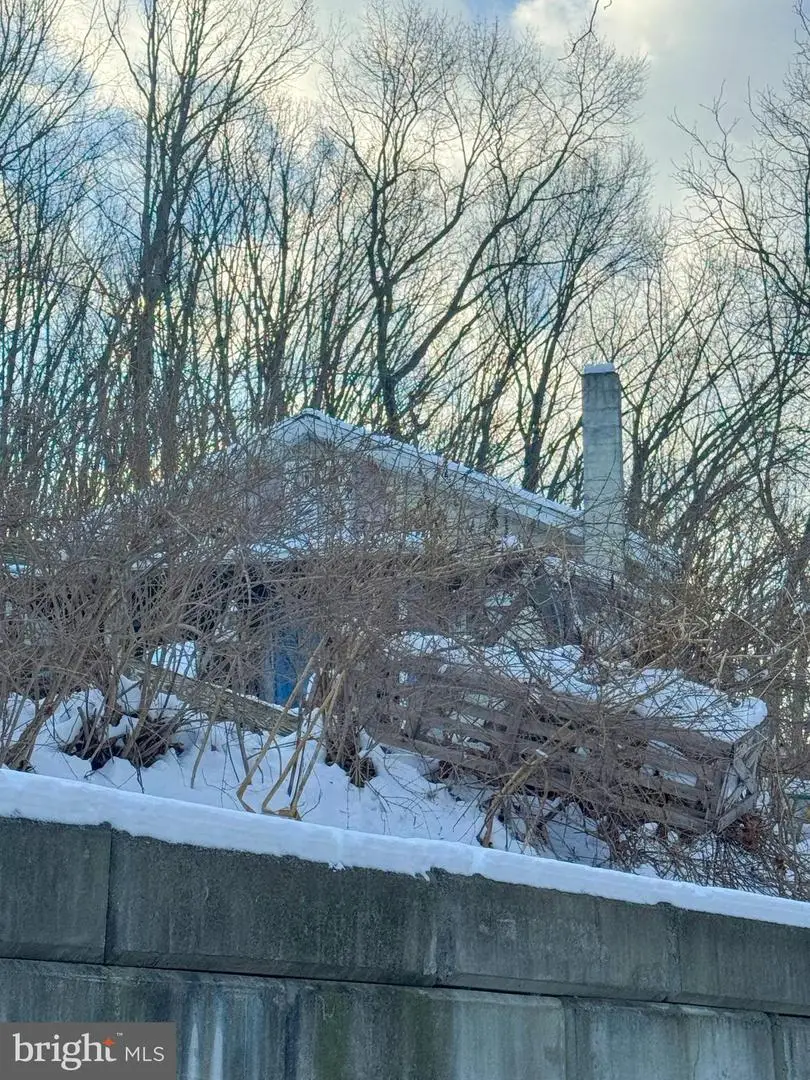 676 Barlet Rd, Blandon, PA 19510 - Image #2