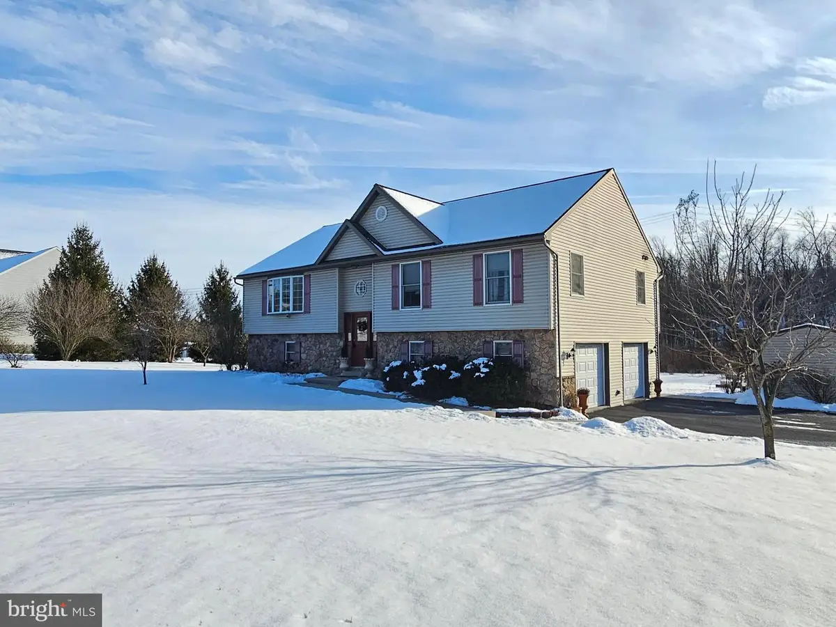 1813 Main St, Mohrsville, PA 19541 - Image #1