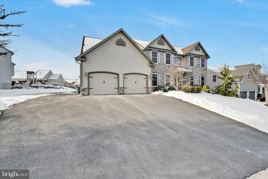 62 Stella Dr, Reading, PA 19608 - Image #3