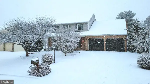 1755 Colony Dr, READING, PA 19610