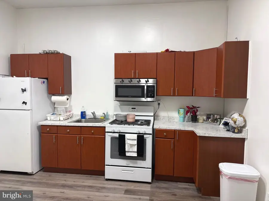 147 S 6th St, Reading, PA 19602 - Image #2