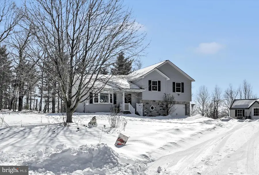 245 Dove Rd, Fredericksburg, PA 17026 - Image #3