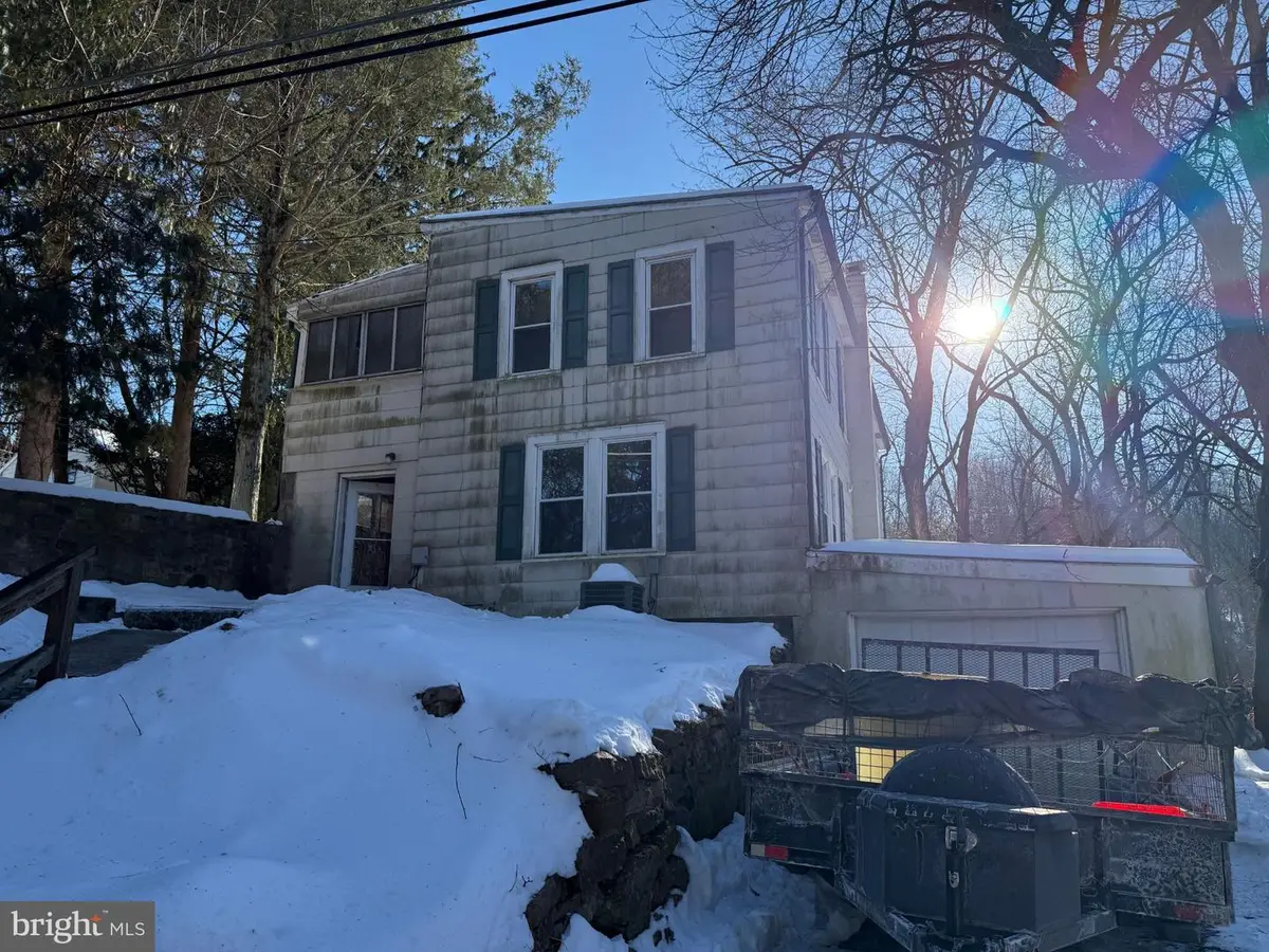 108 Poplar Rd, Fleetwood, PA 19522 - Image #1