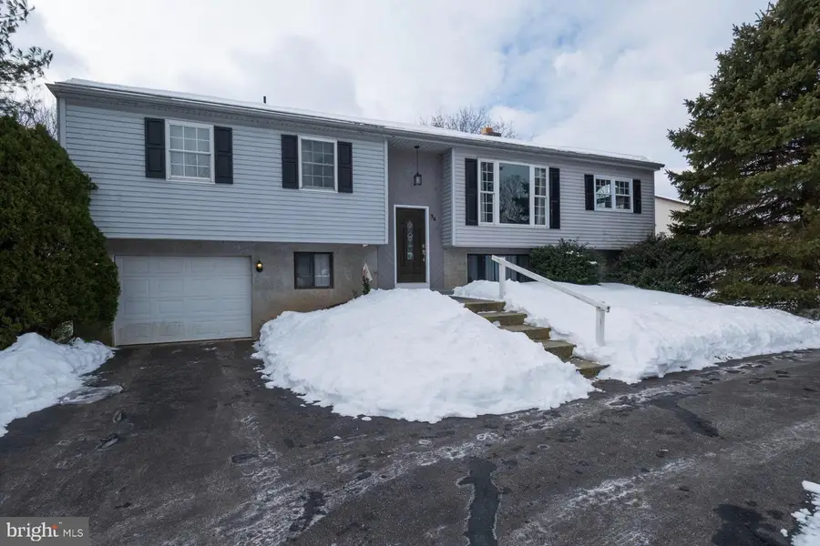 34 Carriage Cir, Oley, PA 19547 - #3