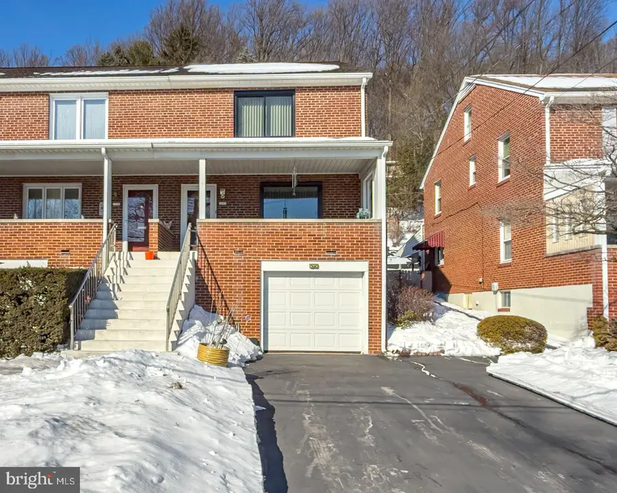 1132 Carsonia Ave, Reading, PA 19606 - Image #2
