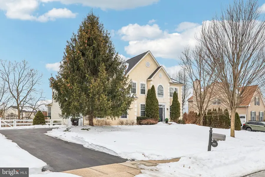 230 N Shadybrooke Dr, Douglassville, PA 19518 - #3