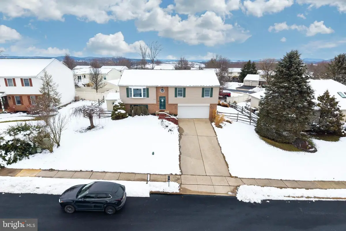 821 Colonial Dr, Birdsboro, PA 19508 - #1