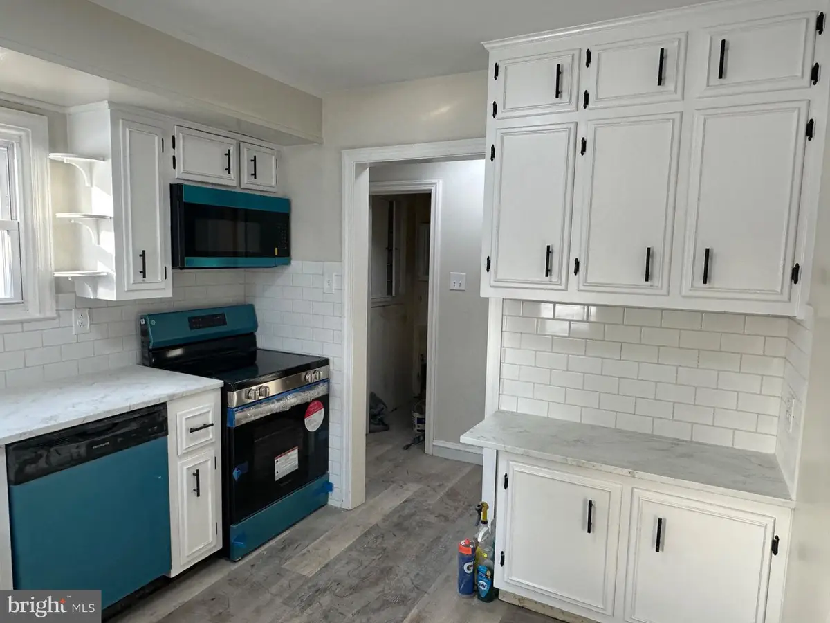 326 4th St, Hamburg, PA 19526 - #1