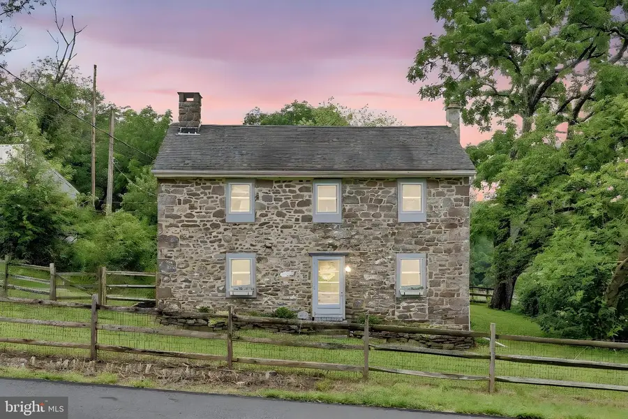 321 Garey Rd, Douglassville, PA 19518 - #2