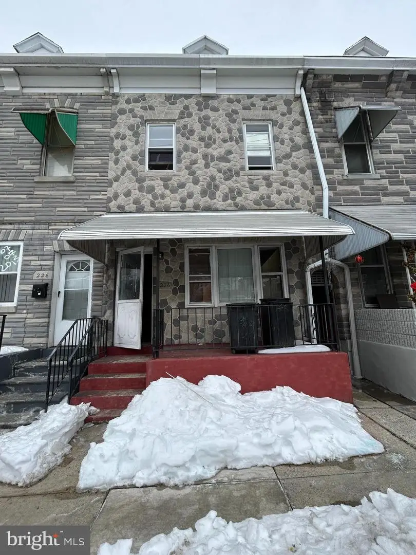 226 S 12th St, Reading, PA 19602 - #1