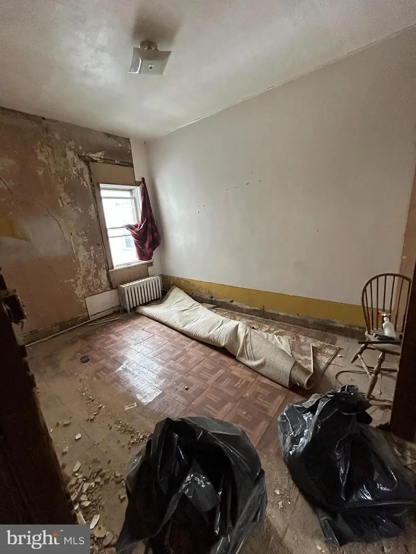 226 S 12th St, Reading, PA 19602 - #2