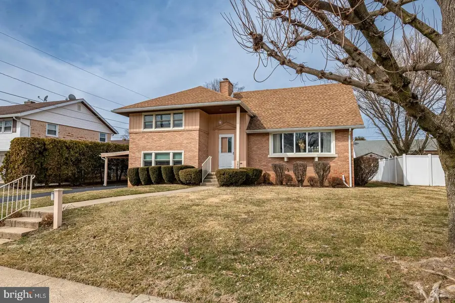 2405 Garden Ln, Reading, PA 19609 - #2