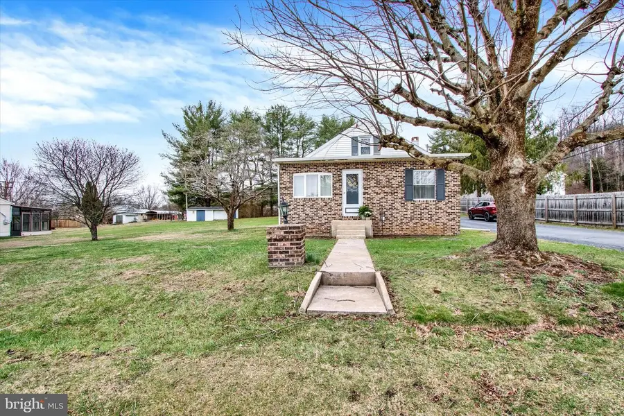 121 Old State Rd, Reading, PA 19606 - #2