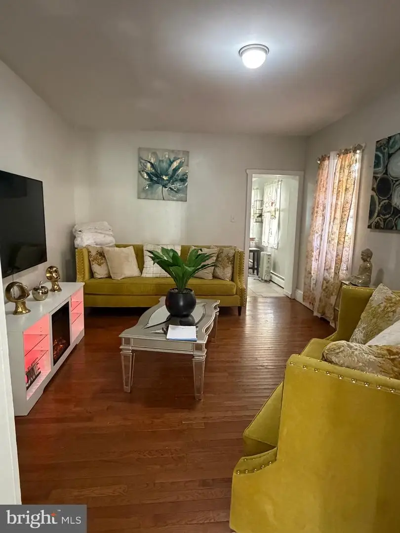 515 Elm St, Reading, PA 19601 - #1