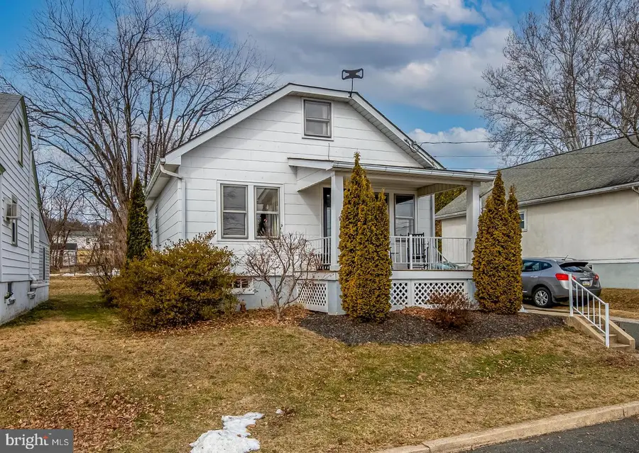 537 Cherry St, Bally, PA 19503 - #3