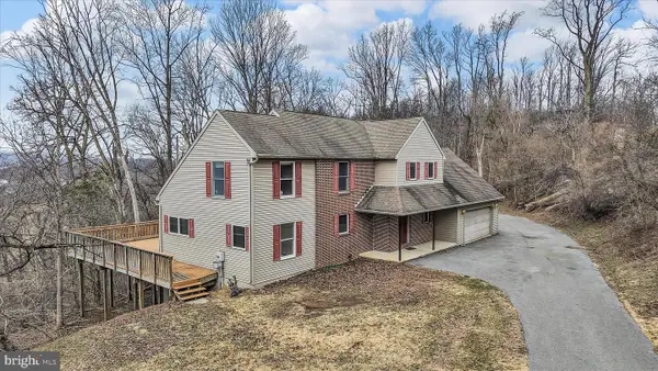 960 Fabers Rd, READING, PA 19606