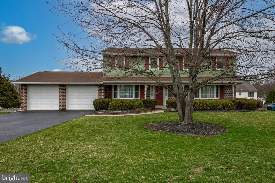 3 Estates Dr, Reading, PA 19606 - #3