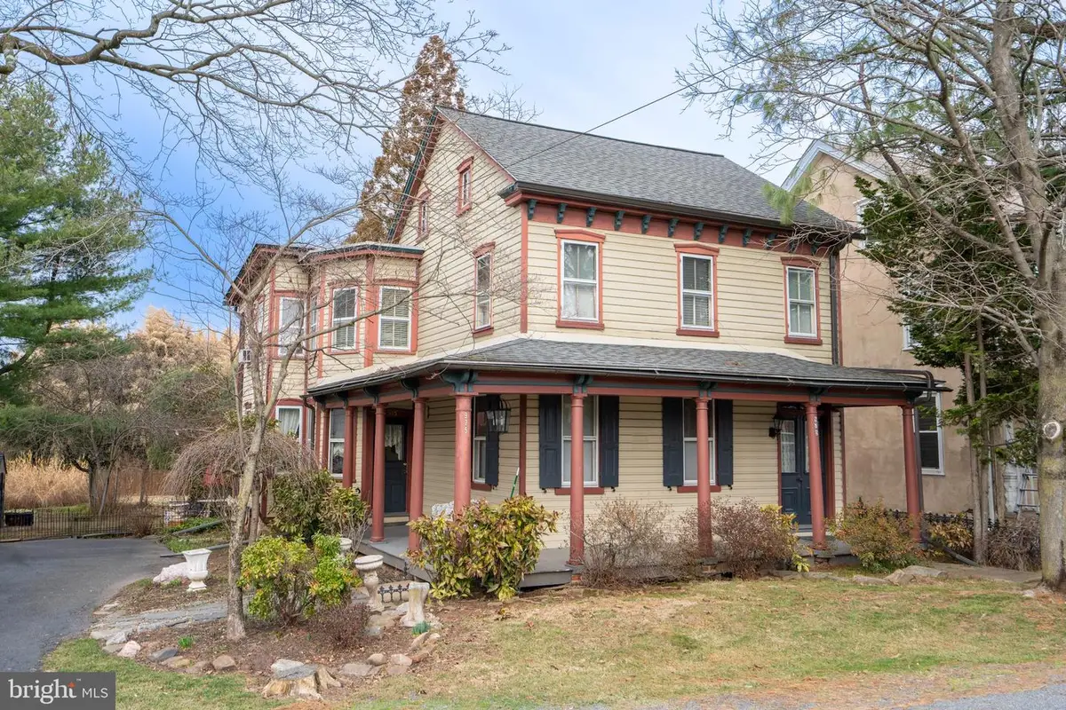 975 Gravel Pike, Palm, PA 18070 - #1