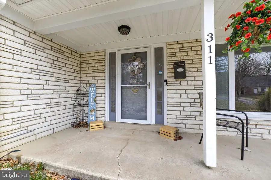 311 Lynoak Ave, Reading, PA 19607 - #2