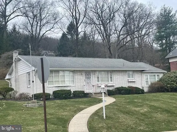 2146 Fairview Ave, READING, PA 19606