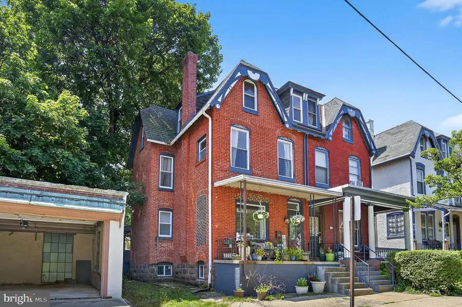 456 Douglass St, Reading, PA 19601 - #3