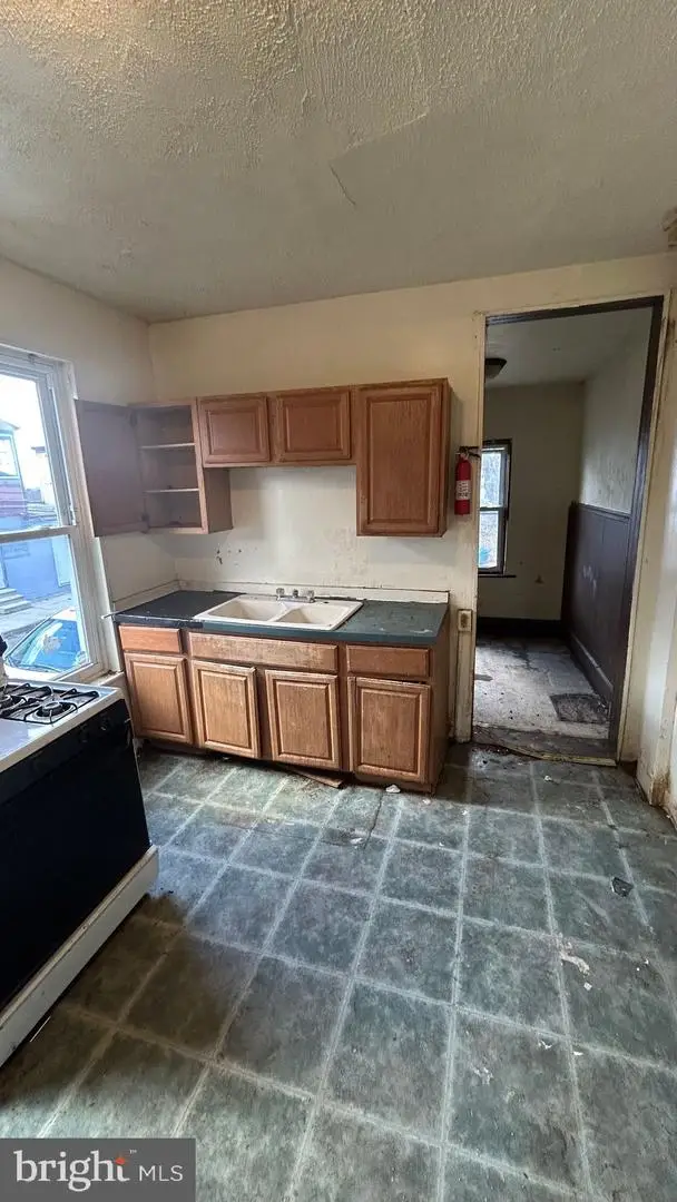 1231 Oley St, Reading, PA 19604 - #3