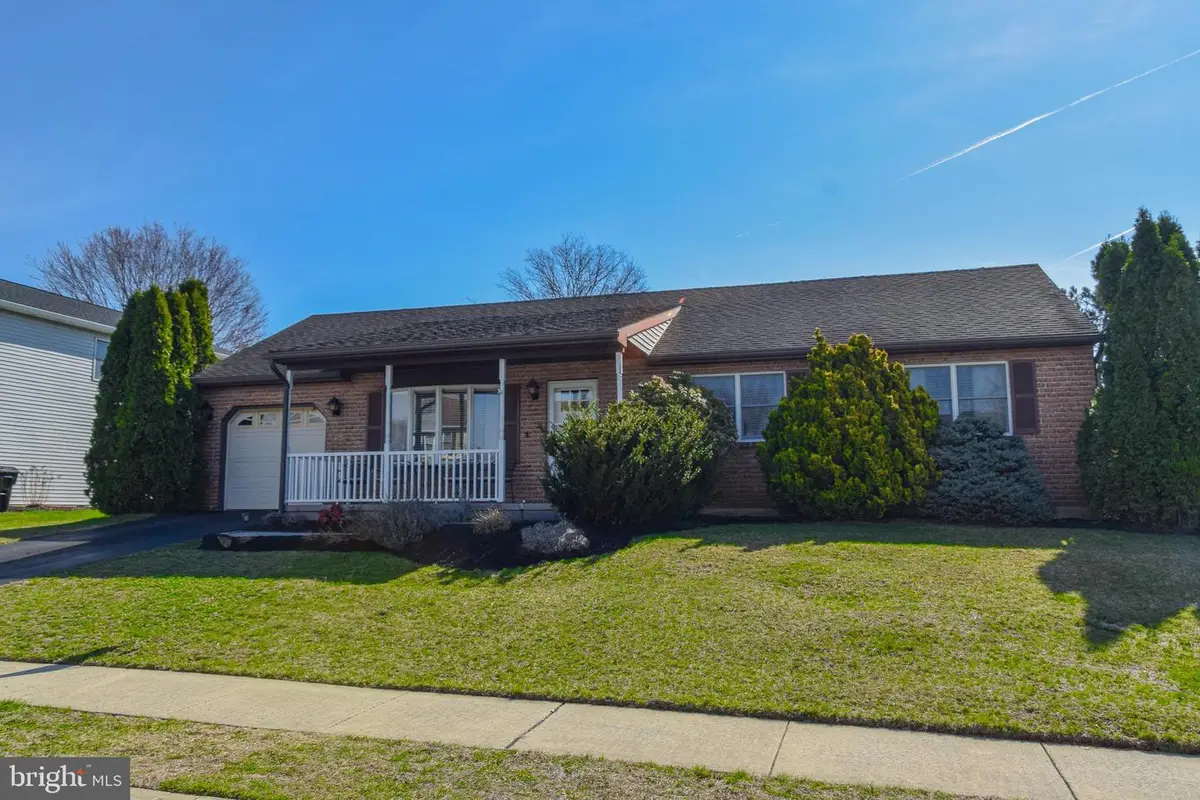 205 Rose Ln, Reading, PA 19606 - #1