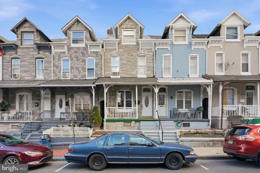 325 Pear St, Reading, PA 19601 - #3