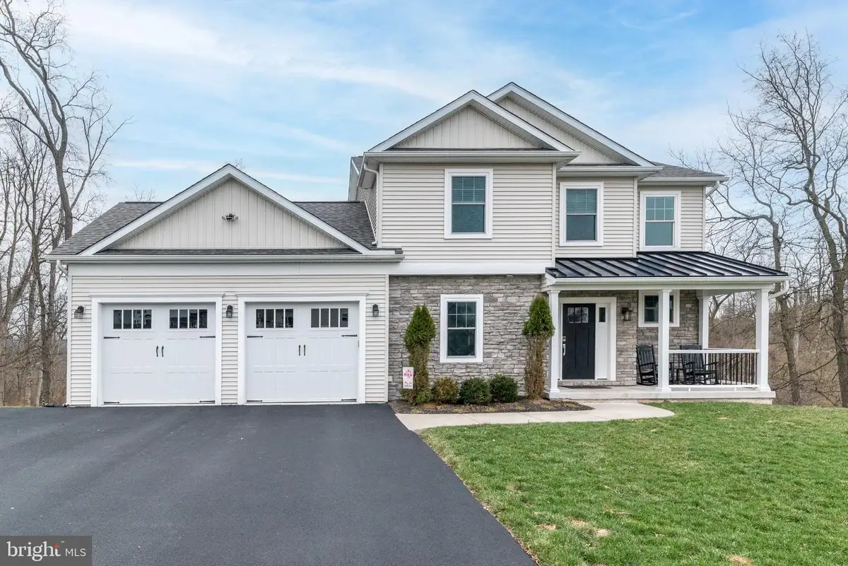 447 Green Meadow Dr, Douglassville, PA 19518 - #1