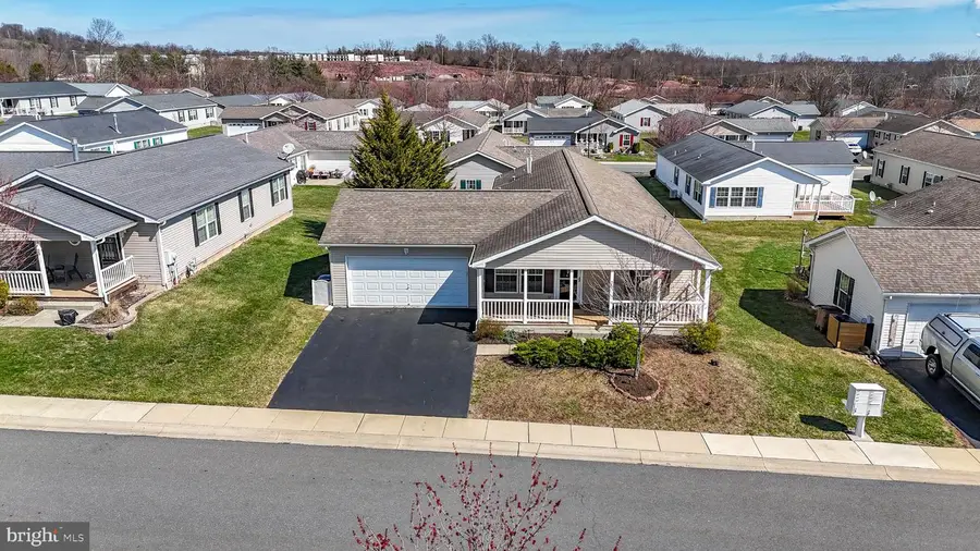 25 Middlemarch Rd, Douglassville, PA 19518 - #2